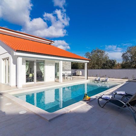 Villa Casablanca - Πούλα Εξωτερικό φωτογραφία